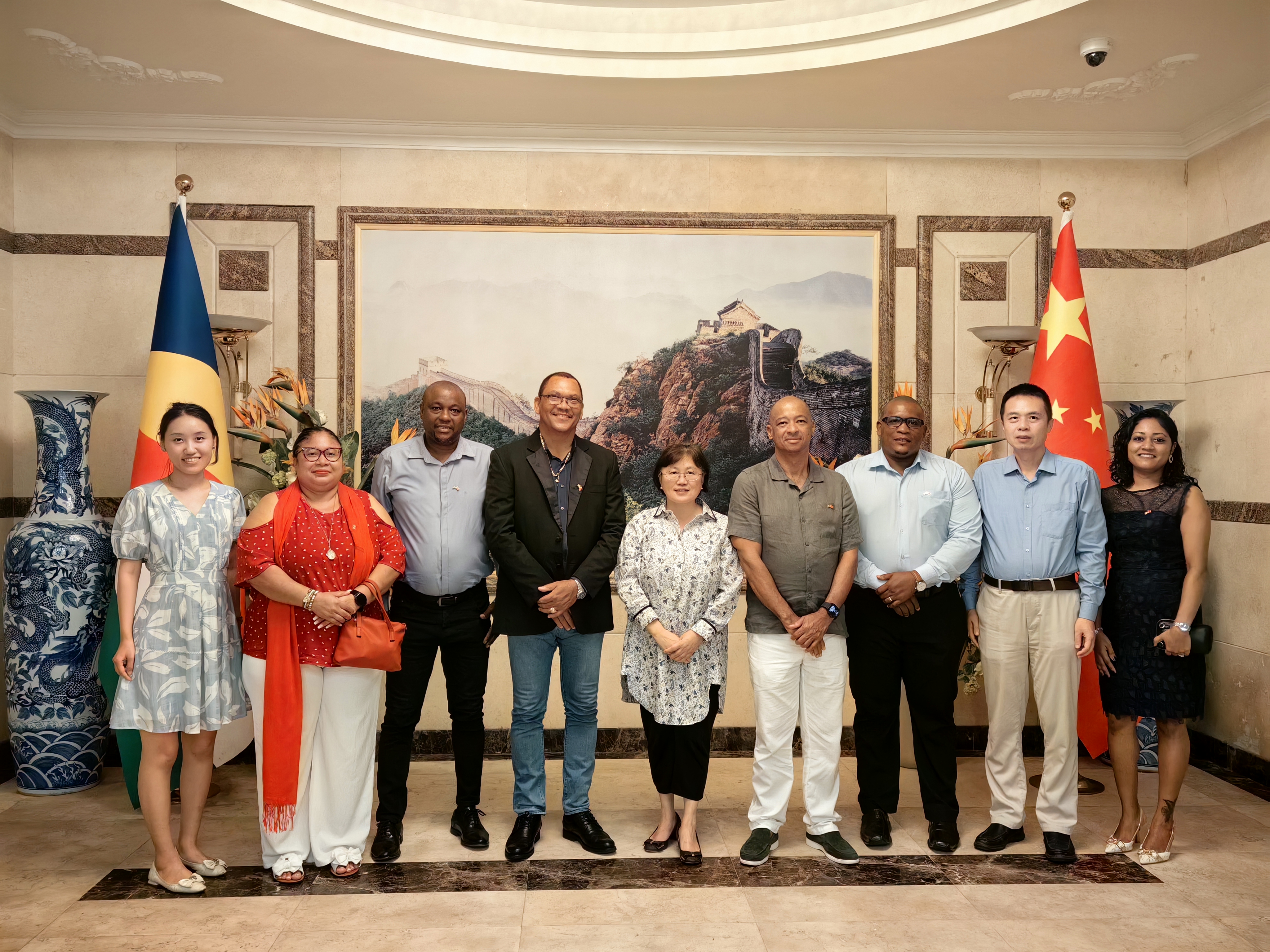 Chinese Ambassador to Seychelles met with the Chairperson of the ...