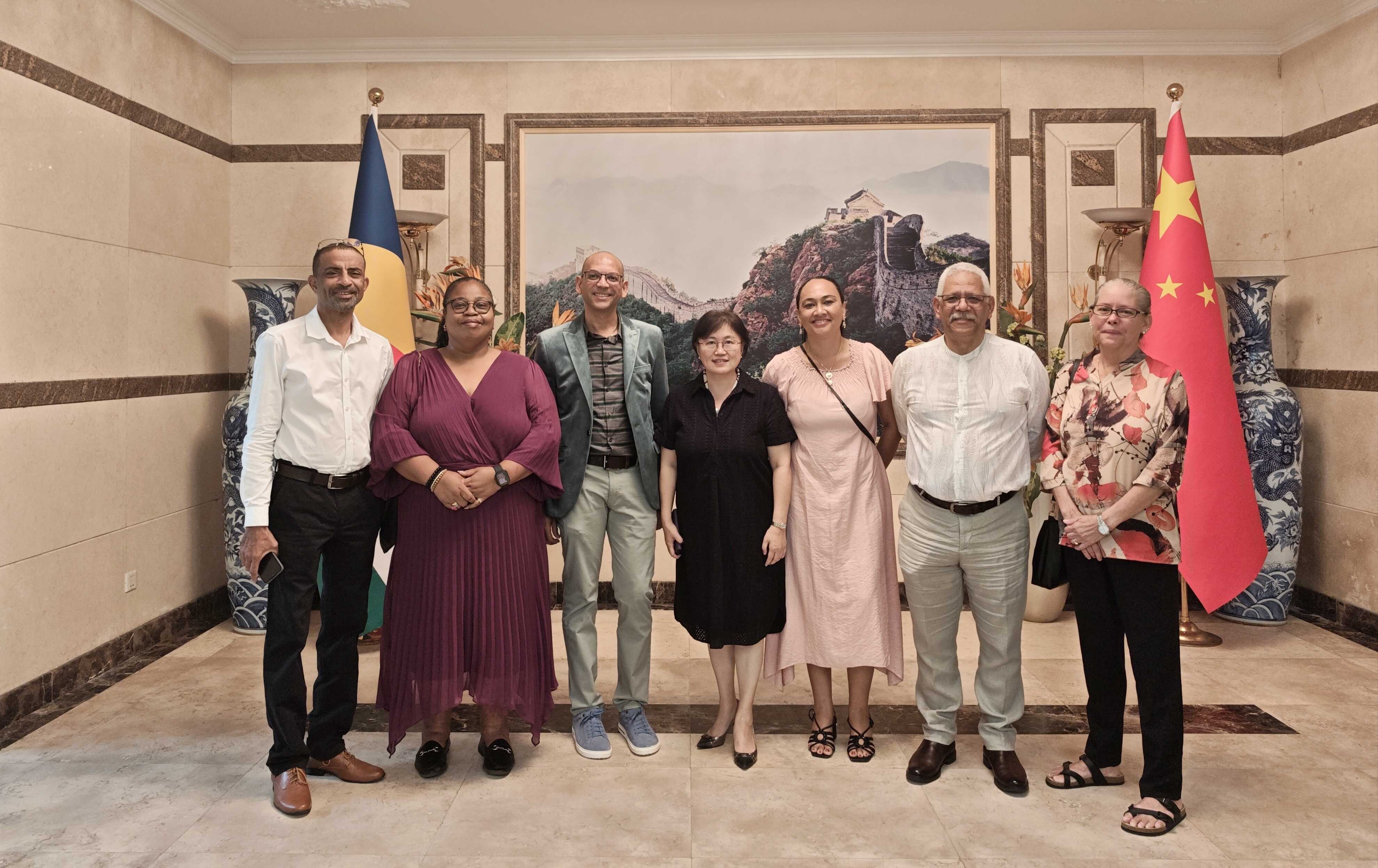 Chinese Ambassador to Seychelles Ms. Lin Nan met with representatives ...