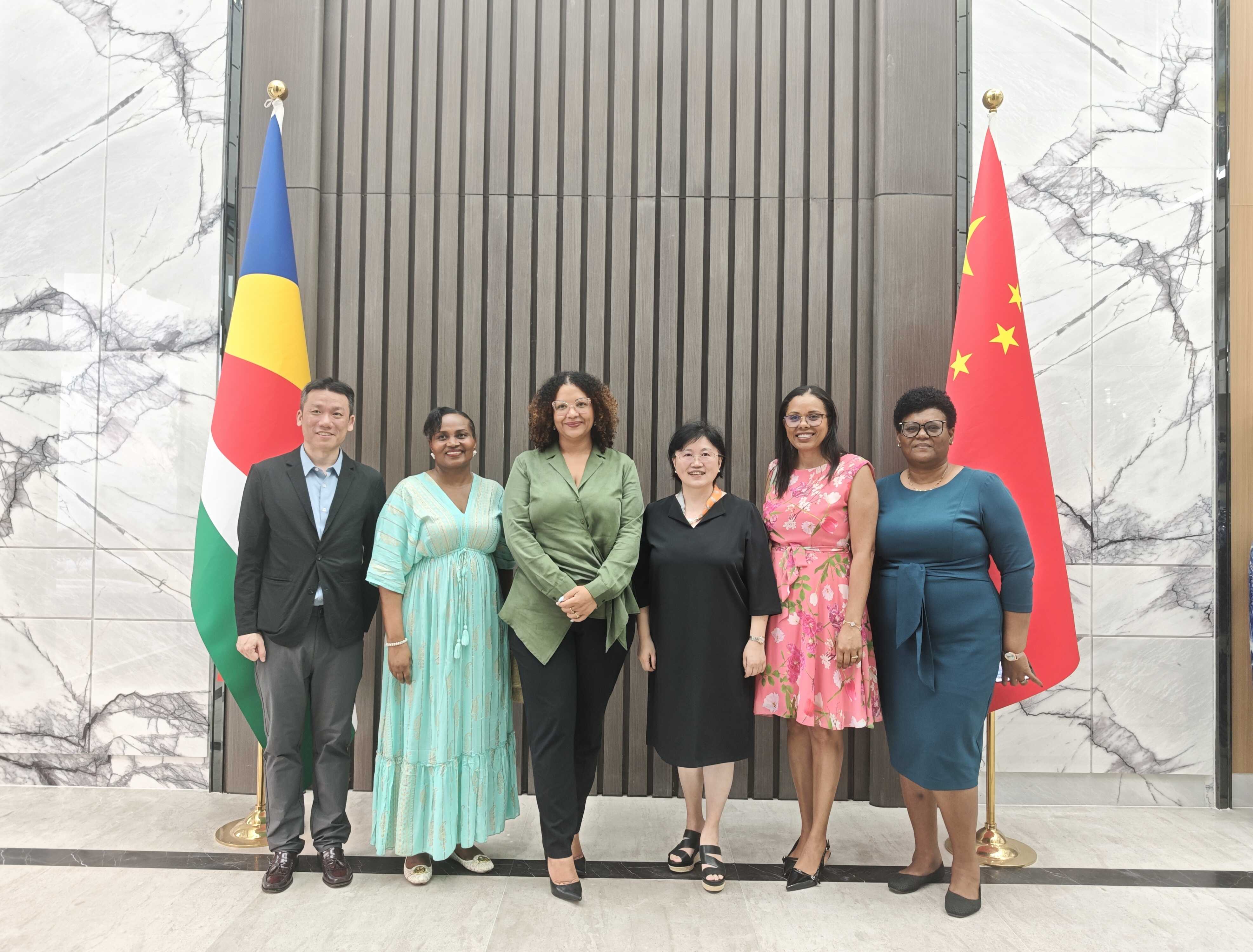Chinese Ambassador to Seychelles meets with the Minister for Tourism ...